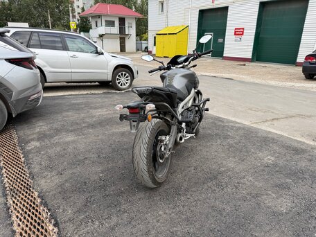 2014 Yamaha MT-09 (FZ-09), серебристый, 649000 рублей, вид 4