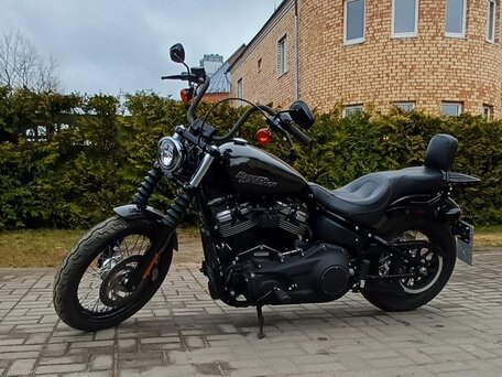 2020 Harley-Davidson Street Bob, чёрный, 969487 рублей, вид 1