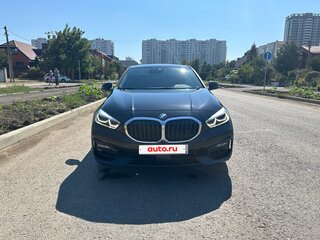 2020 BMW 1 серии 118d III (F40), чёрный, 3470000 рублей, вид 1