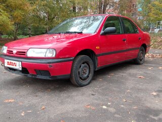 1990 Nissan Primera I (P10), красный, 120000 рублей, вид 1