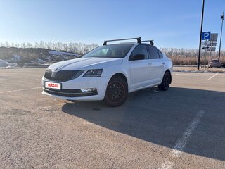 2017 Skoda Octavia III (A7) Рестайлинг, белый, 1650000 рублей, вид 1
