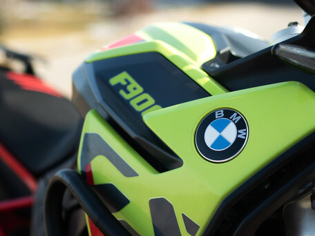 2024 BMW F 900 GS, чёрный, 1770000 рублей, вид 2