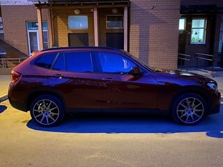 2010 BMW X1 18i I (E84), красный, 1099000 рублей, вид 5
