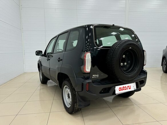 2024 Lada (ВАЗ) Niva Travel I, зелёный, 1443000 рублей - вид 5