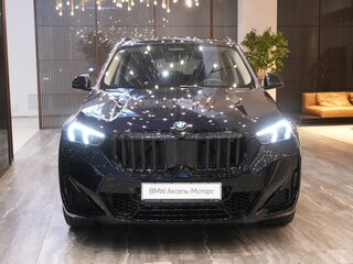 2026 BMW X1 Long 25Li xDrive III (U11/U12), чёрный, 5870000 рублей, вид 3