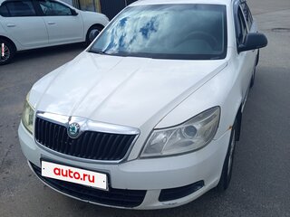 2011 Skoda Octavia II (A5) Рестайлинг, белый, 350000 рублей, вид 1