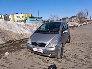 1998 Mercedes-Benz A-Класс 160 I (W168), серебристый, 500000 рублей, вид 1