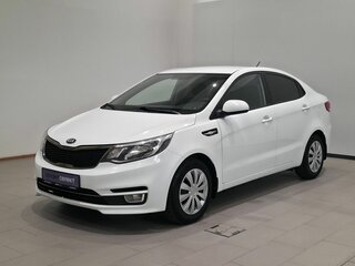 2017 Kia Rio III Рестайлинг, белый, 940000 рублей, вид 1
