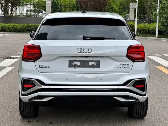 2023 Audi Q2 L 35 TFSI I Рестайлинг, белый, 1985000 рублей - вид 3