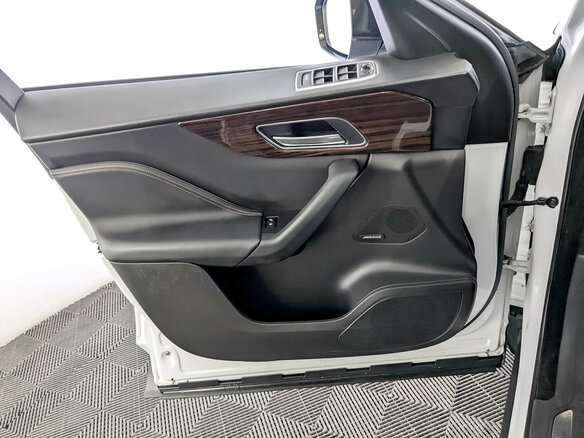 2016 Jaguar F-Pace I, белый - вид 18