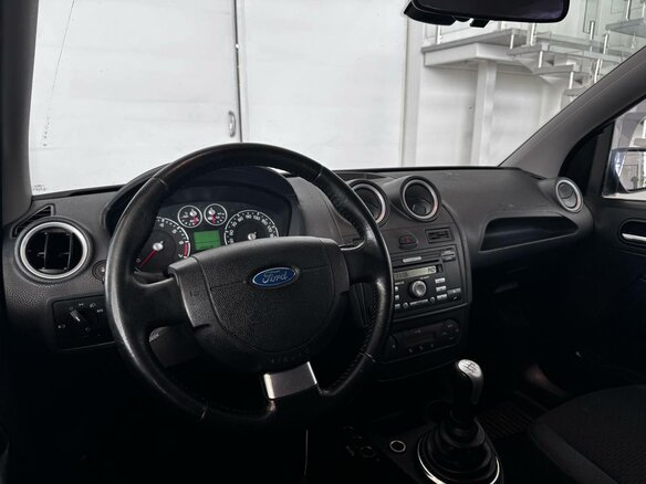 2006 Ford Fiesta Mk5, чёрный, 440000 рублей - вид 5
