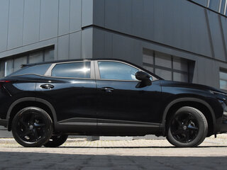 2024 Omoda C5 I Рестайлинг, чёрный, 3129900 рублей, вид 4