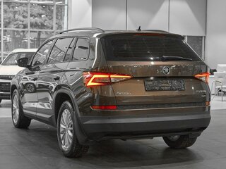 2018 Skoda Kodiaq I, коричневый, 2199000 рублей, вид 4