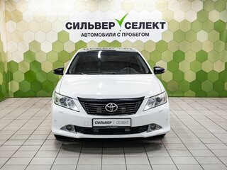 2013 Toyota Camry VII (XV50), белый, 1249000 рублей, вид 3