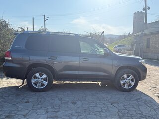 2011 Toyota Land Cruiser 200 Series, серый, 2250000 рублей, вид 3