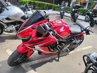 2020 Honda CBR 650R, красный, 900000 рублей, вид 3