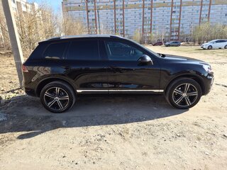 2014 Volkswagen Touareg II, чёрный, 1999000 рублей, вид 4