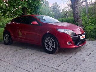 2013 Renault Megane III Рестайлинг, красный, 850000 рублей, вид 2