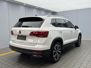 2023 Volkswagen Tharu I, белый, 1799999 рублей, вид 4
