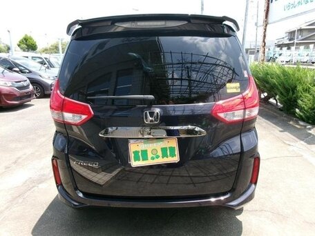 2023 Honda Freed II Рестайлинг, чёрный, 1380000 рублей, вид 5