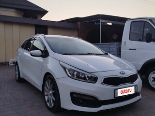 2017 Kia Ceed II Рестайлинг, белый, 820000 рублей, вид 1