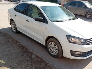 2017 Volkswagen Polo V Рестайлинг, белый, 1300000 рублей, вид 2