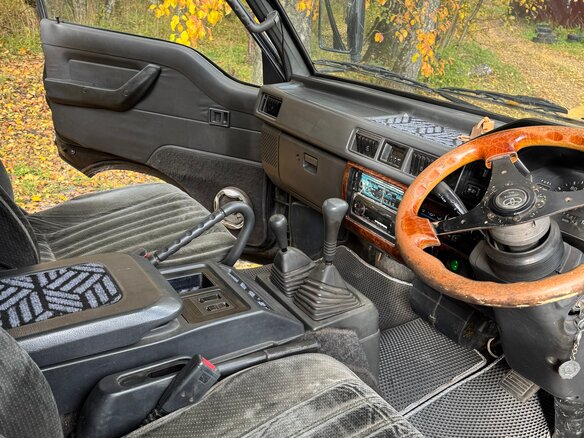 1992 Mitsubishi Delica III, синий, 690000 рублей - вид 5