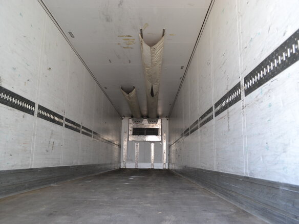 2012 Schmitz Cargobull SKO, белый, 2500000 рублей - вид 4