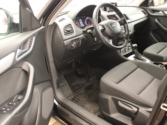 2017 Audi Q3 I (8U) Рестайлинг, чёрный, 1630000 рублей - вид 9