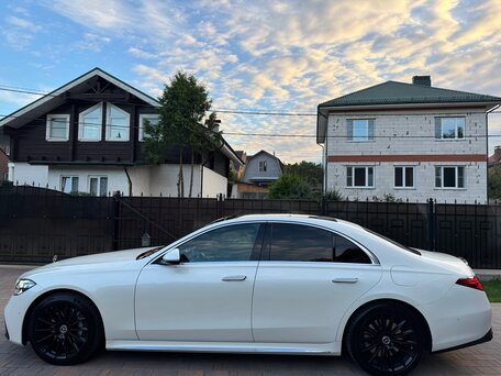 2022 Mercedes-Benz S-Класс 580 e 4MATIC VII (W223), белый, 12500000 рублей, вид 5