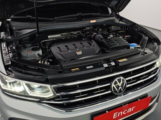 2022 Volkswagen Tiguan II Рестайлинг, серебристый, 4200000 рублей, вид 5