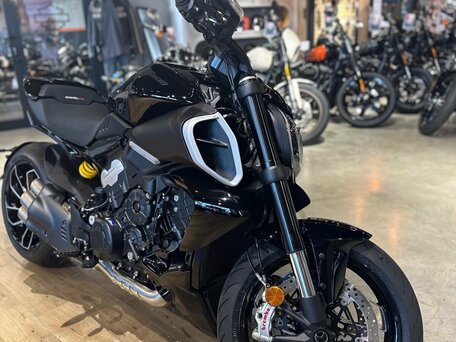 2025 Ducati Diavel V4, чёрный, 3300000 рублей, вид 2