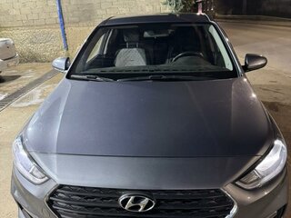 2018 Hyundai Solaris II, серый, 1250000 рублей, вид 2