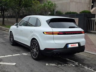 2024 Porsche Cayenne III Рестайлинг, белый, 15577700 рублей, вид 2