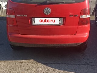 2005 Volkswagen Touran I, красный, 700000 рублей, вид 3