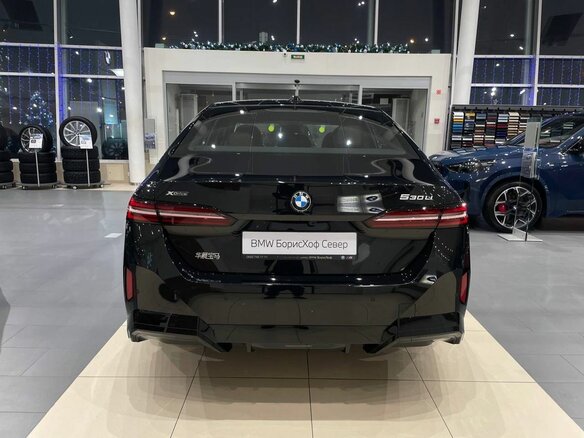 2025 BMW 5 серии 530Li xDrive VIII (G60/G61/G68), чёрный - вид 5
