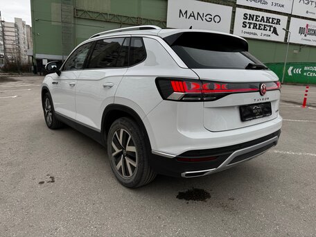 2022 Volkswagen Tayron I, белый, 2200000 рублей, вид 3