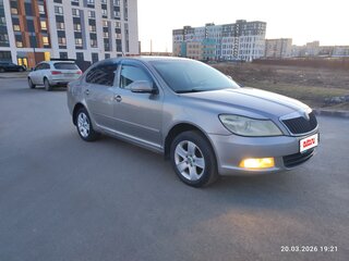 2012 Skoda Octavia II (A5) Рестайлинг, серебристый, 800000 рублей, вид 2