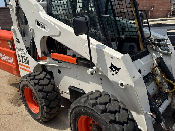 2004 Bobcat S250/H, 2900000 рублей - вид 3