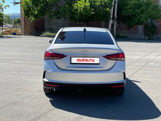 2020 Hyundai Solaris II Рестайлинг, серебристый, 985000 рублей, вид 4