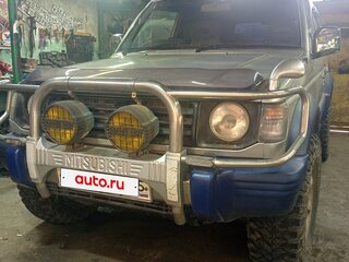 1995 Mitsubishi Pajero II, серебристый, 570000 рублей, вид 1