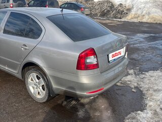 2011 Skoda Octavia II (A5) Рестайлинг, серый, 600000 рублей, вид 3