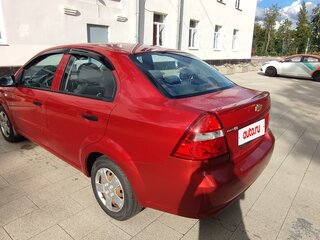 2010 Chevrolet Aveo I Рестайлинг, красный, 340000 рублей, вид 3