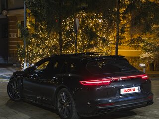 2017 Porsche Panamera 4S Sport Turismo II, серый, 7900000 рублей, вид 1