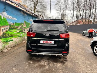 2018 Kia Carnival III, чёрный, 3150000 рублей, вид 4