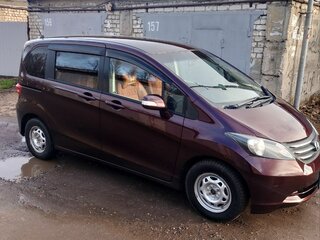 2011 Honda Freed I Рестайлинг, красный, 1120000 рублей, вид 5