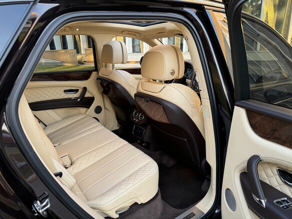 2016 Bentley Bentayga I, коричневый, 8700000 рублей - вид 29