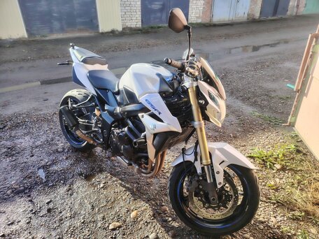 2011 Suzuki GSR 750, белый, 550000 рублей, вид 1