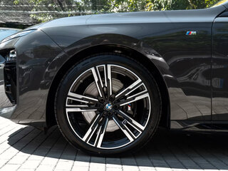 2025 BMW 7 серии 740d xDrive VII (G70), серый, 12890000 рублей, вид 5
