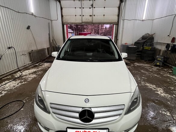 2012 Mercedes-Benz B-Класс 200 II (W246), белый, 700000 рублей - вид 2